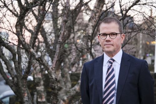 Franski sendiherrann Guillaume Bazard í heimsókn á Stofnun Vilhjálms